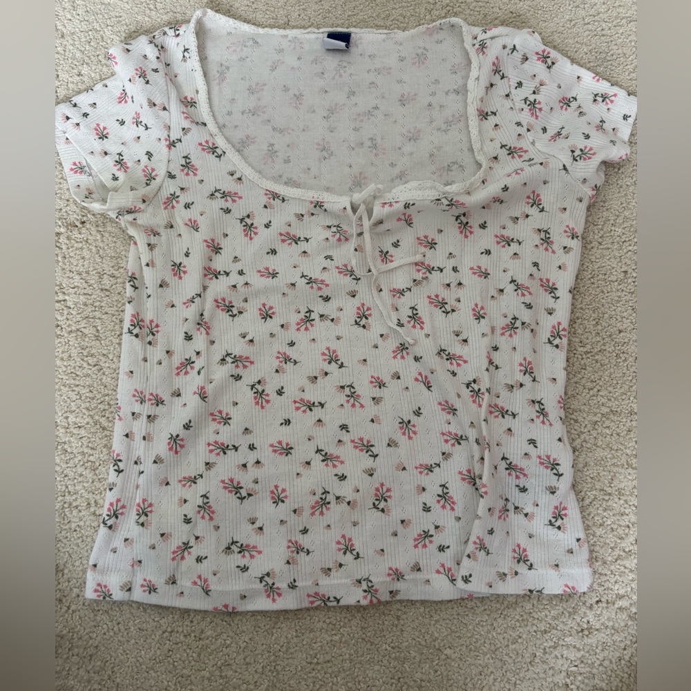 Old Navy Floral White Top
